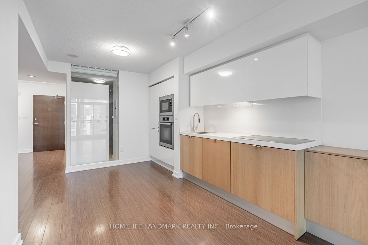 151 Dan Leckie Way, #506