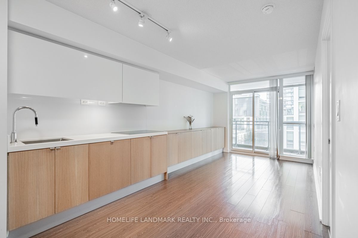 151 Dan Leckie Way, #506