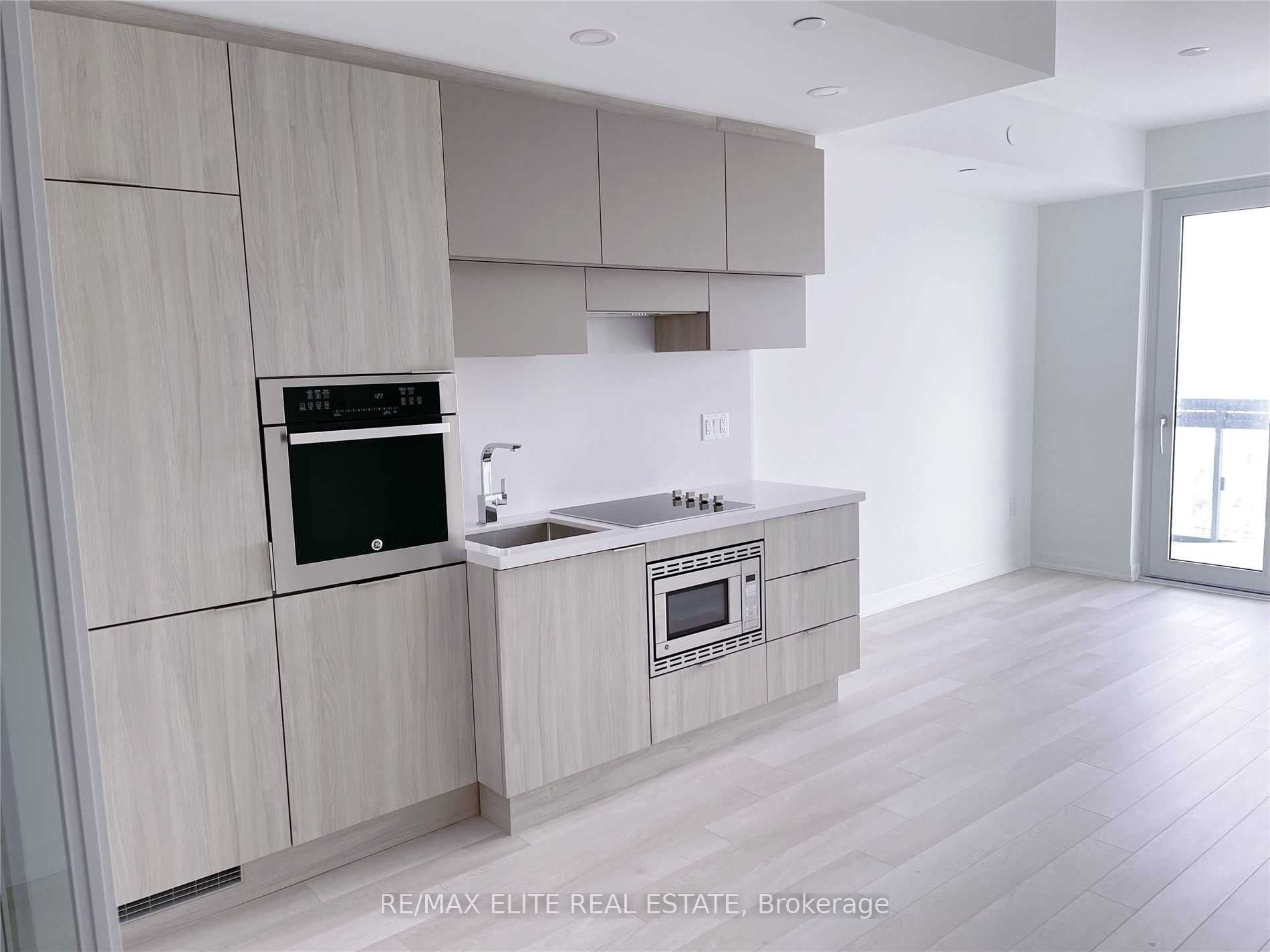 39 Roehampton Avenue, #4201