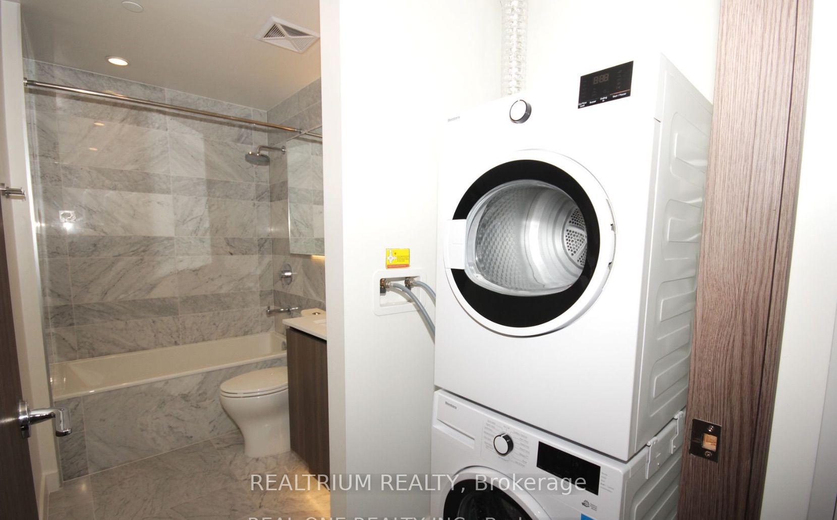 19 Bathurst St, #3102