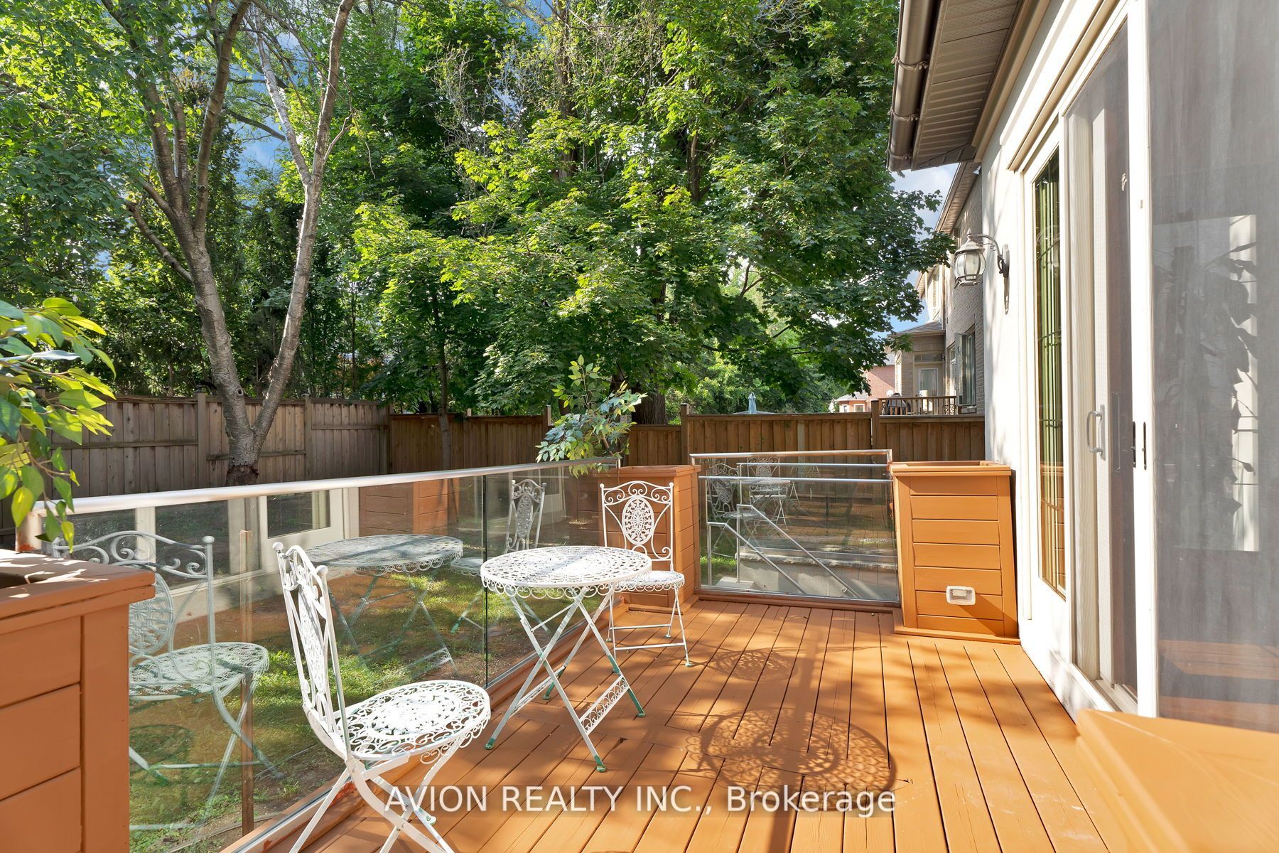 18 Fairmeadow Ave