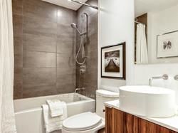 185 Roehampton Avenue #2805