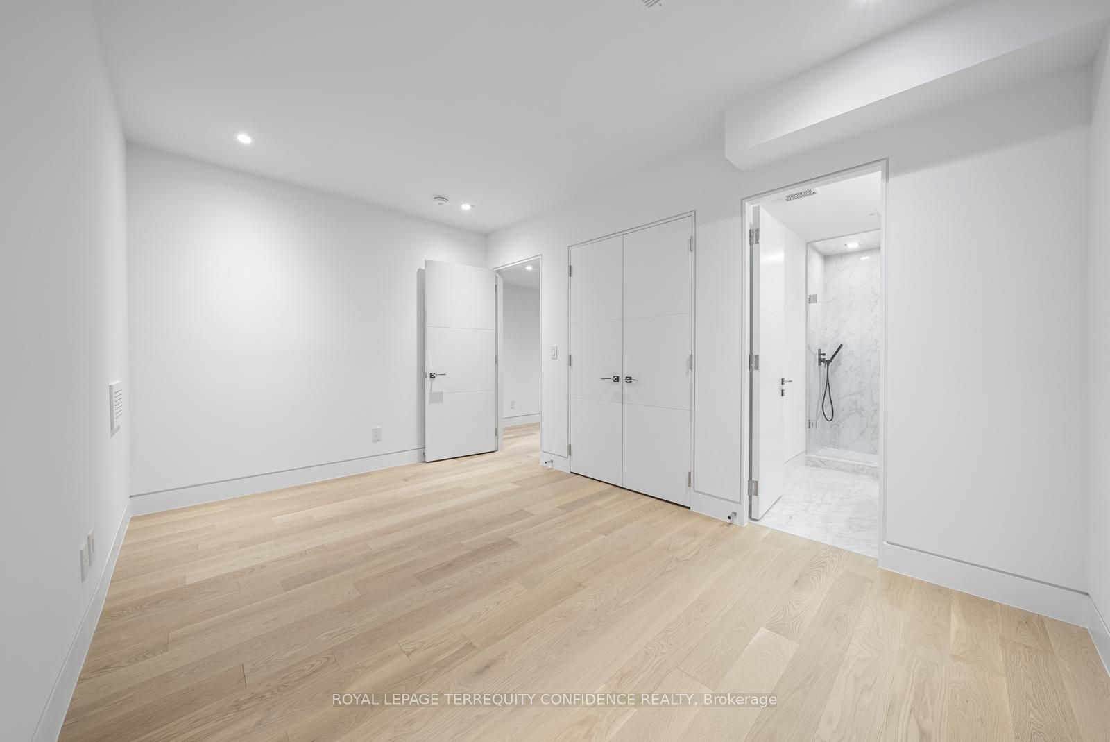 453 Hounslow Avenue