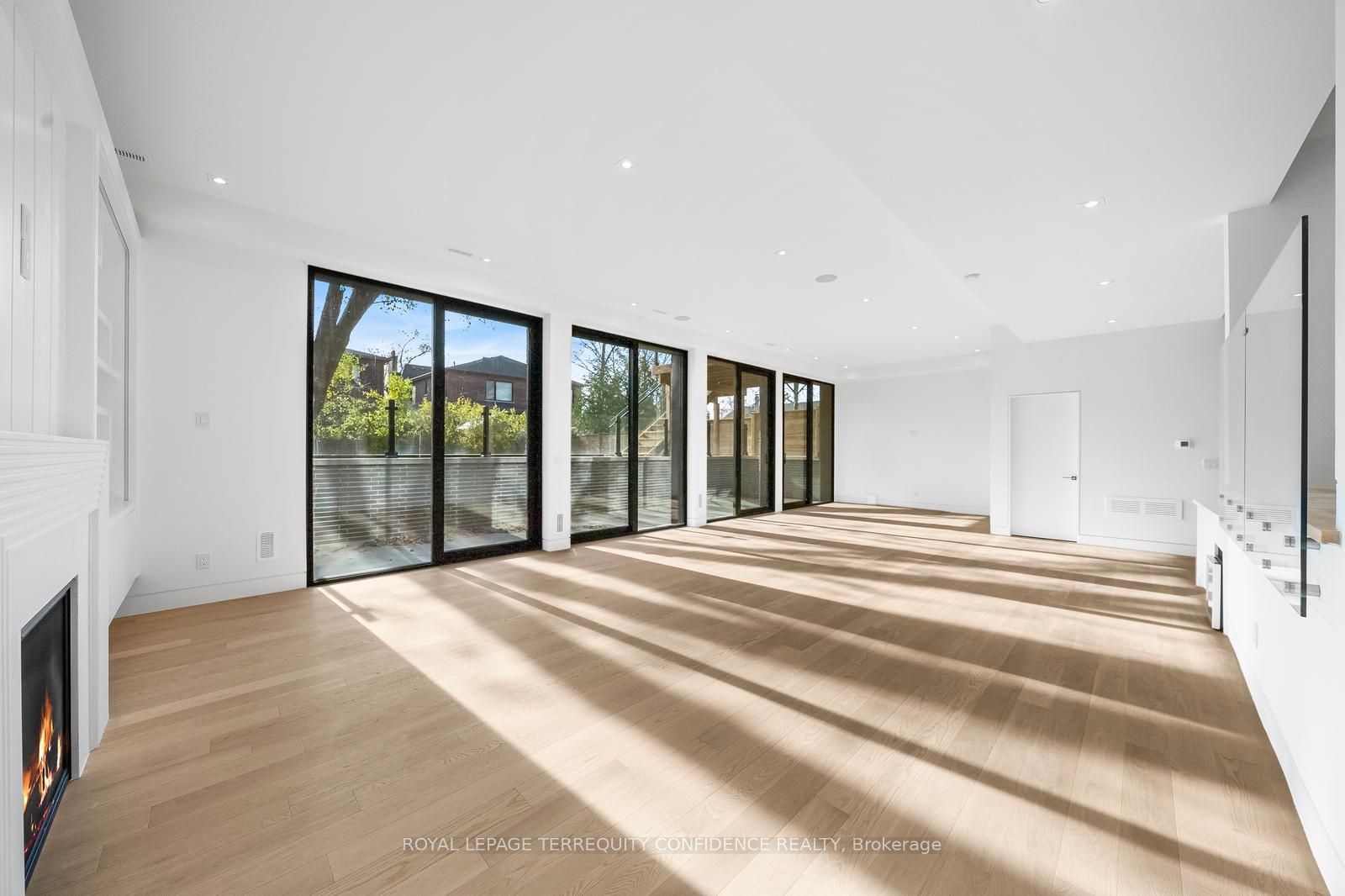 453 Hounslow Avenue
