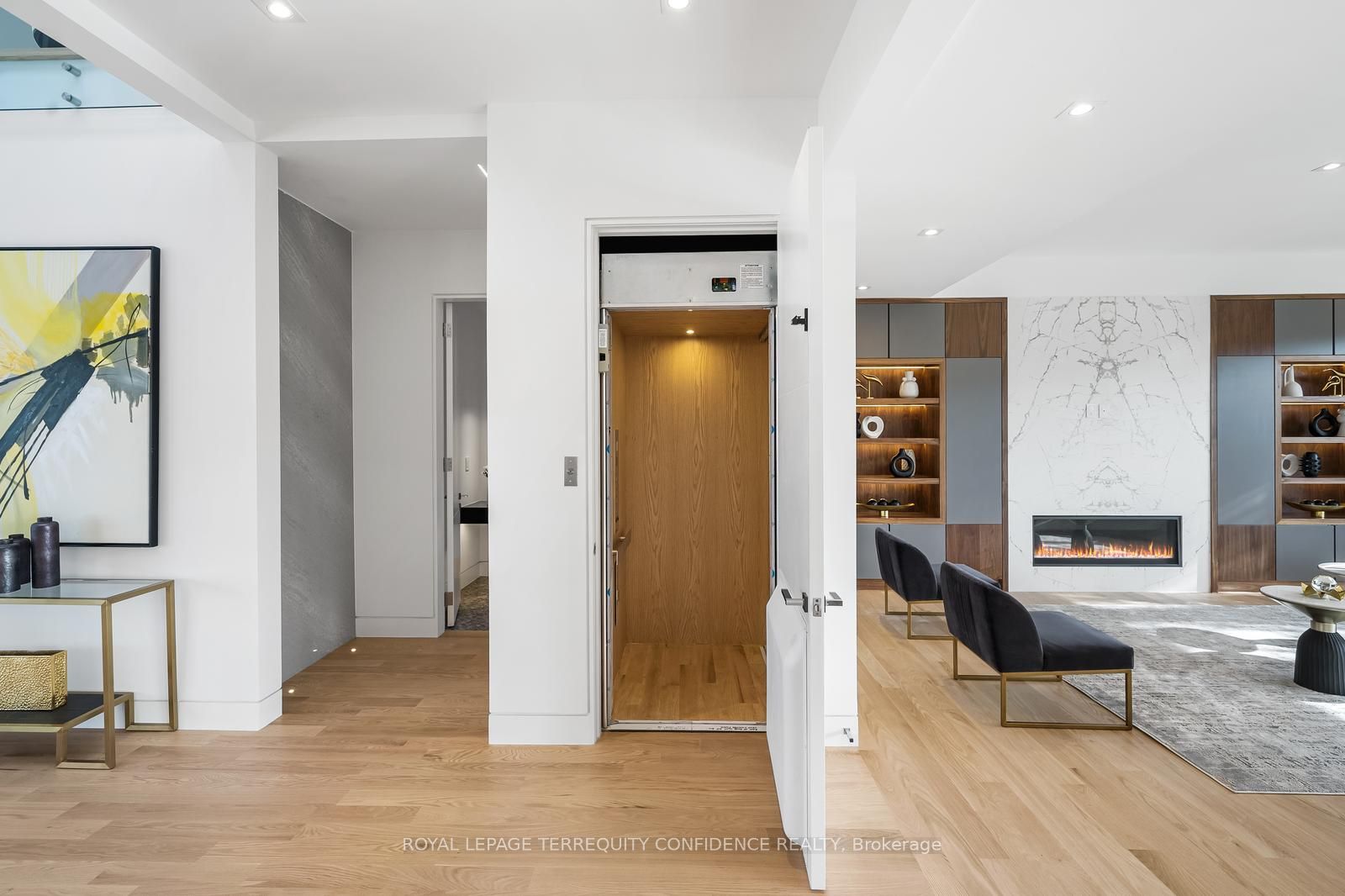 453 Hounslow Avenue