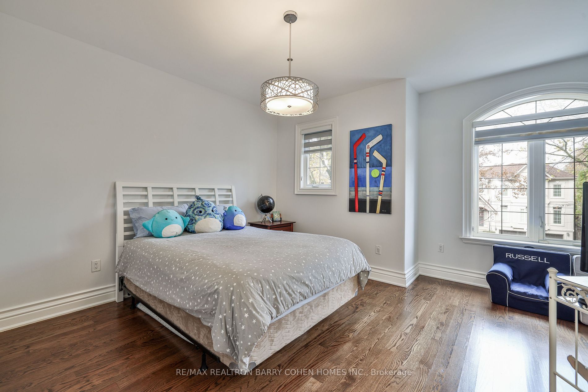 487 Glengarry Ave