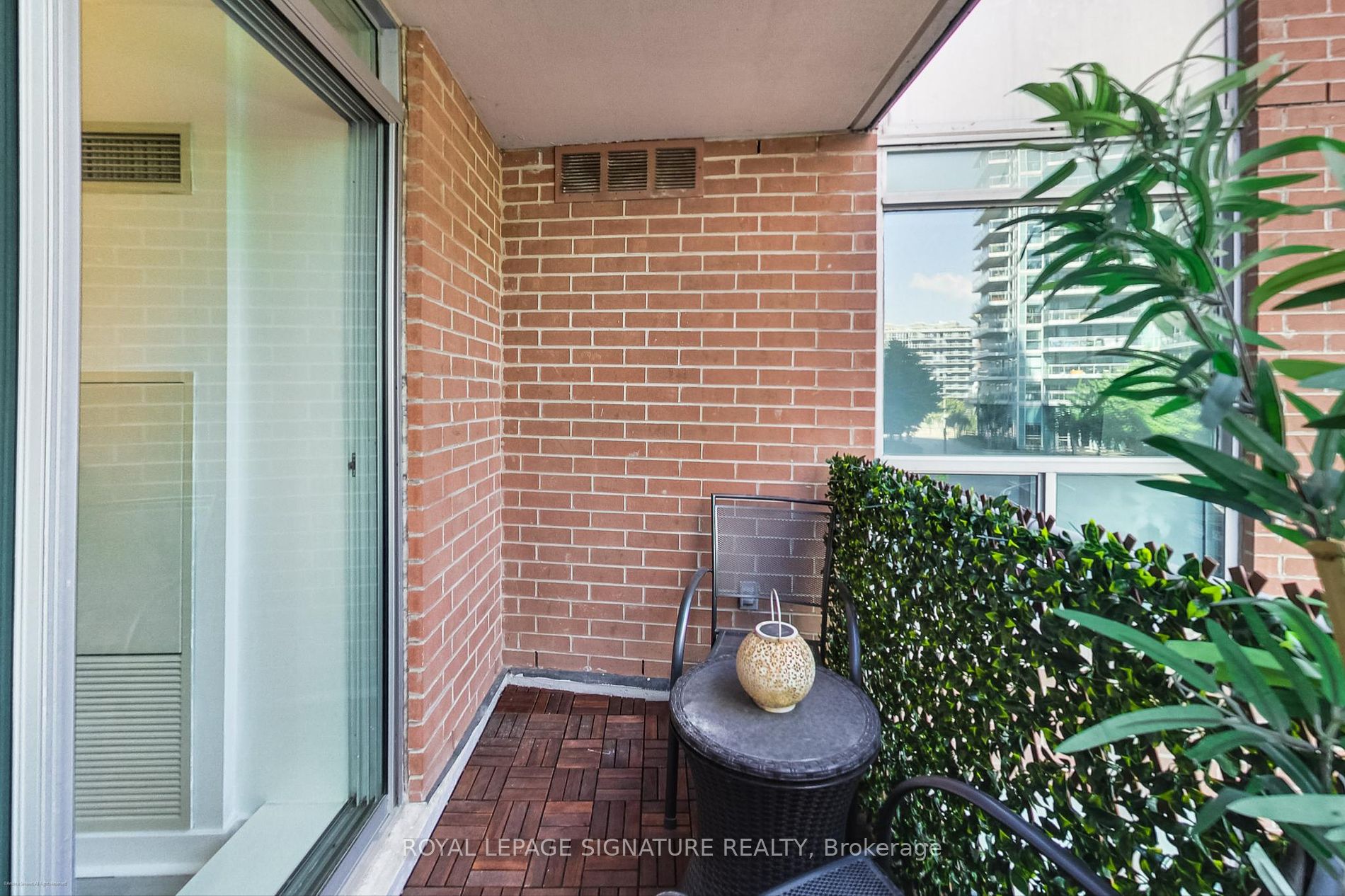 50 Lynn Williams St, #219