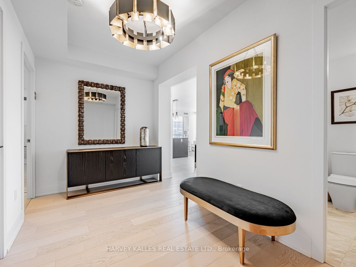 1 Yorkville Ave, #1701