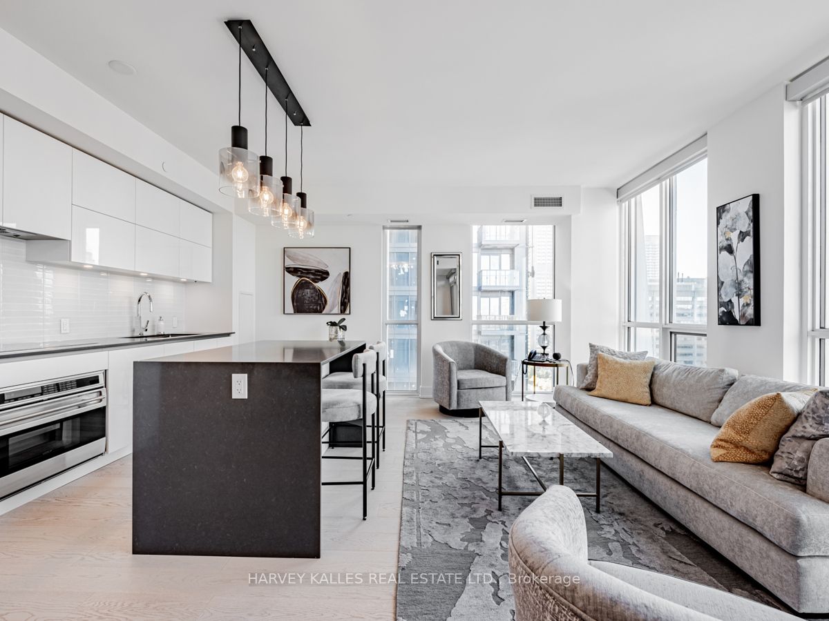 1 Yorkville Ave, #1701