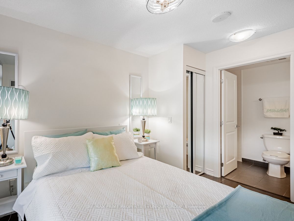 23 Glebe Rd W, #519