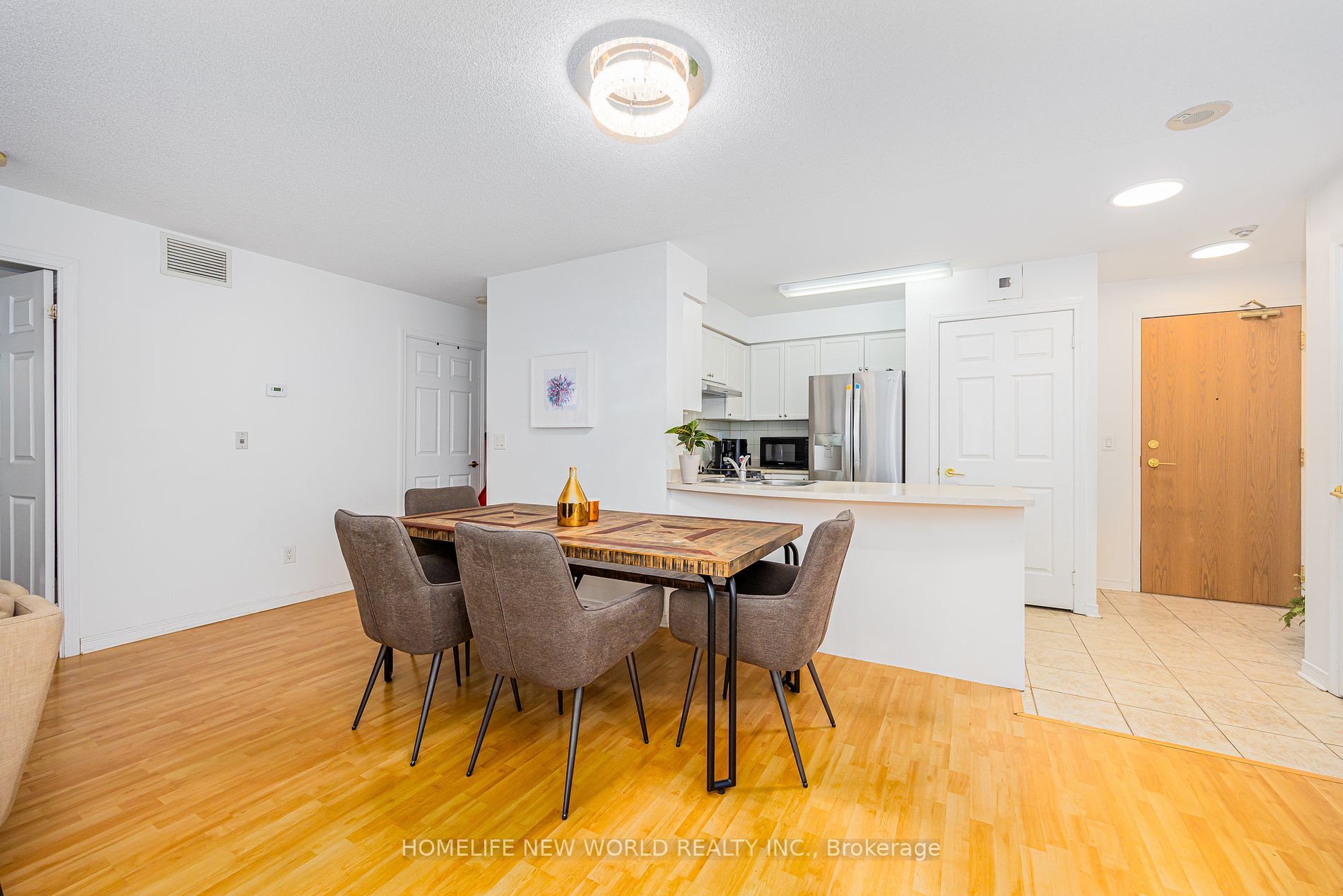 5500 Yonge Street, #710
