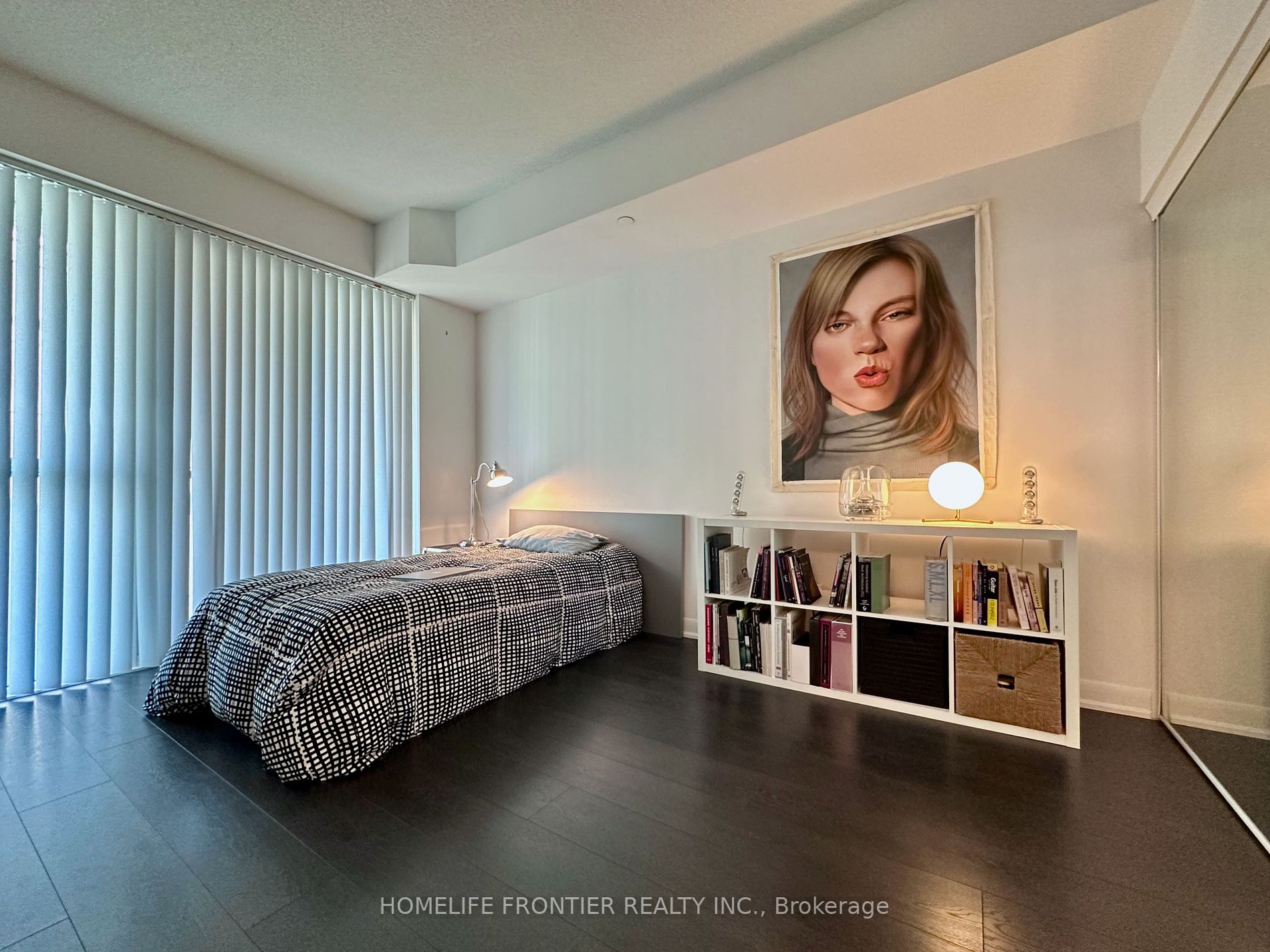 5168 Yonge St, #205