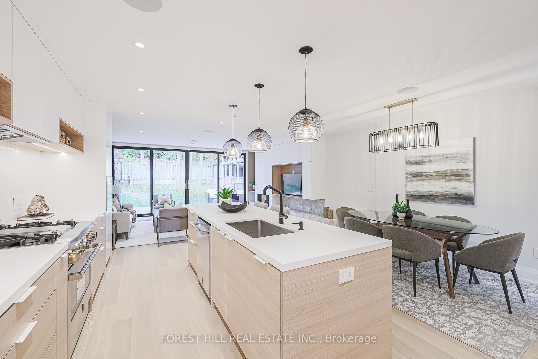 38 Burnaby Boulevard