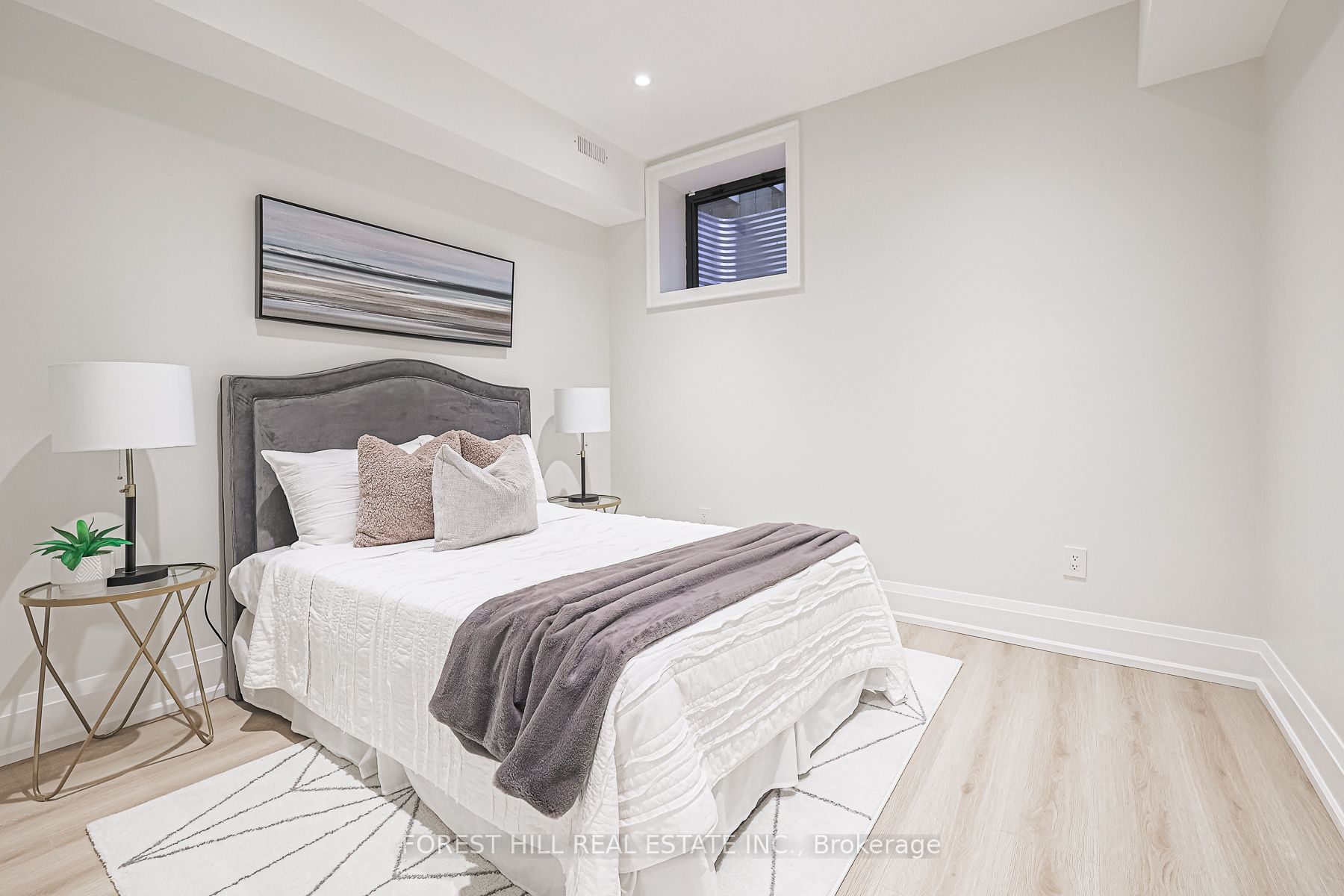 38 Burnaby Boulevard