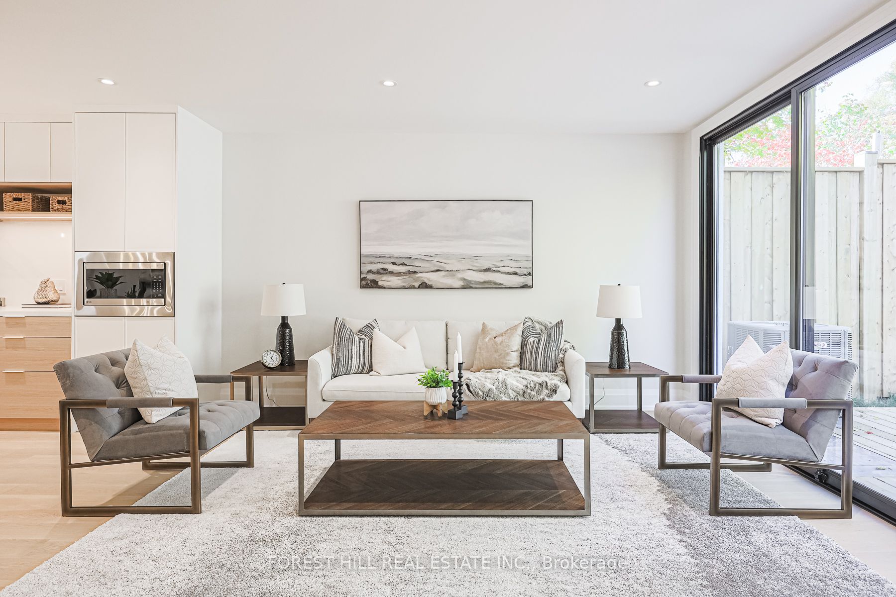 38 Burnaby Boulevard