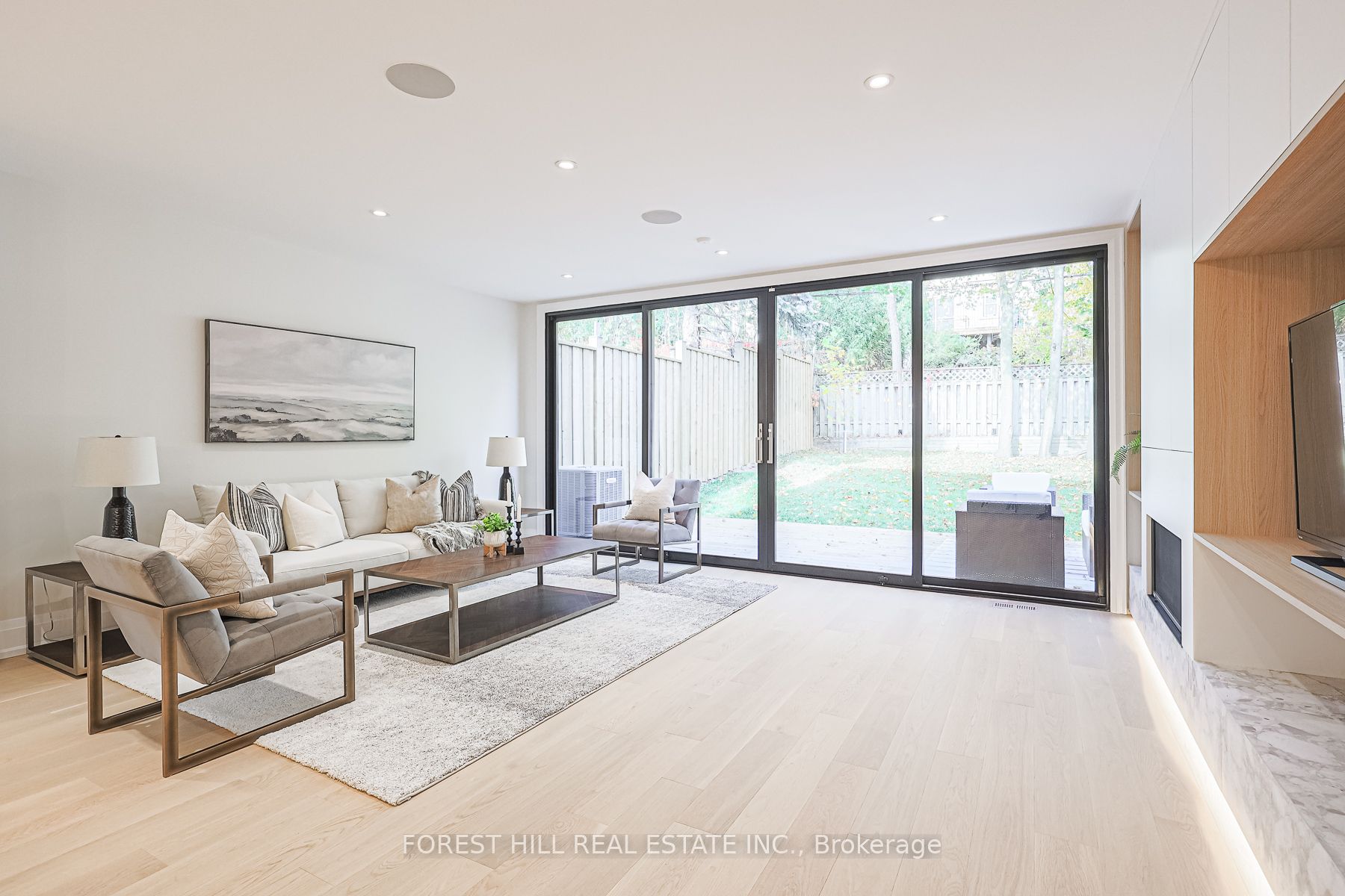 38 Burnaby Boulevard