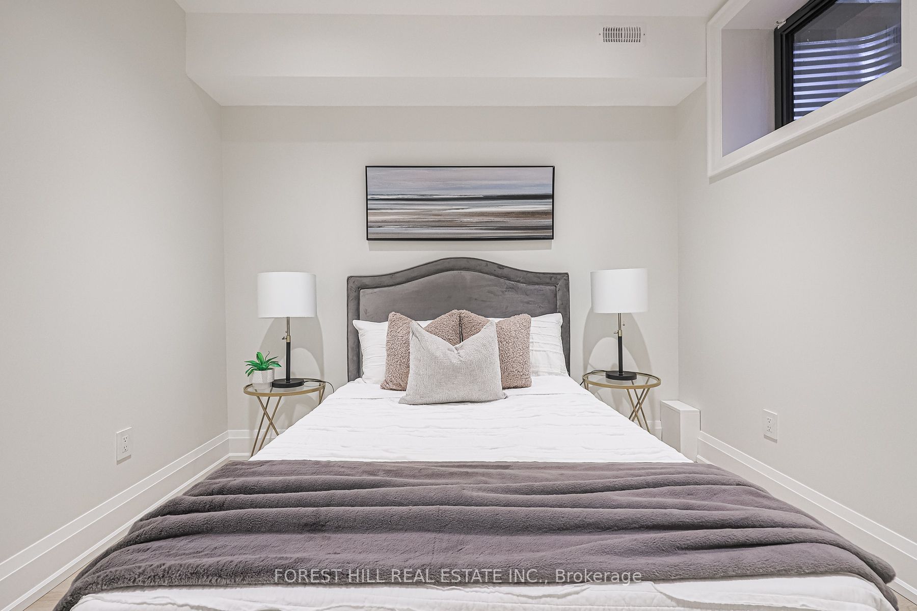 38 Burnaby Boulevard