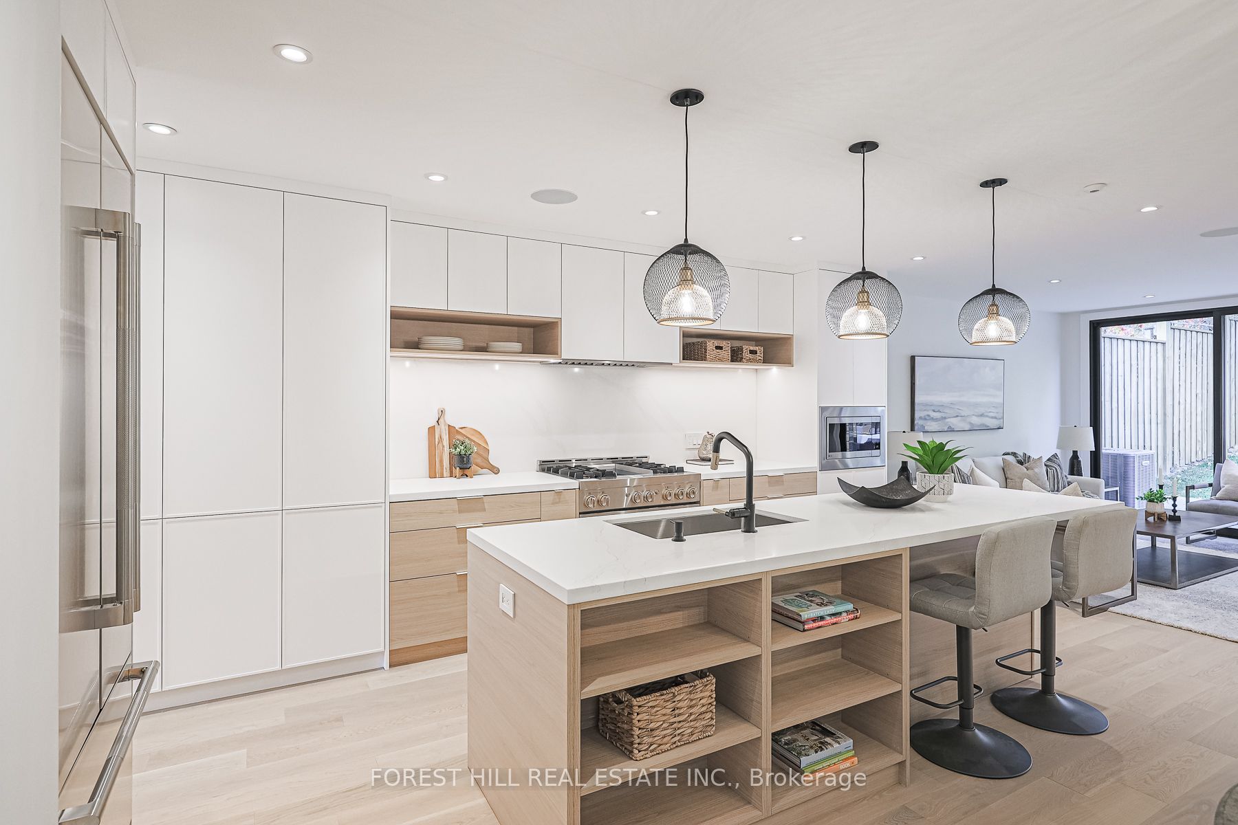 38 Burnaby Boulevard