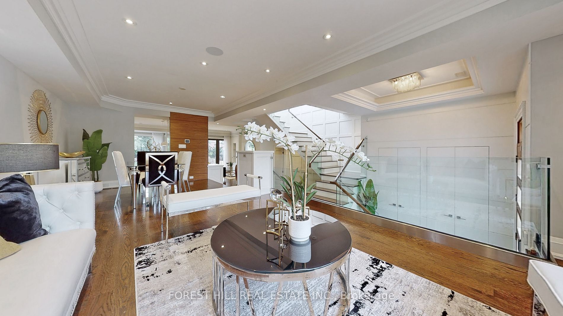 100 Parklea Dr
