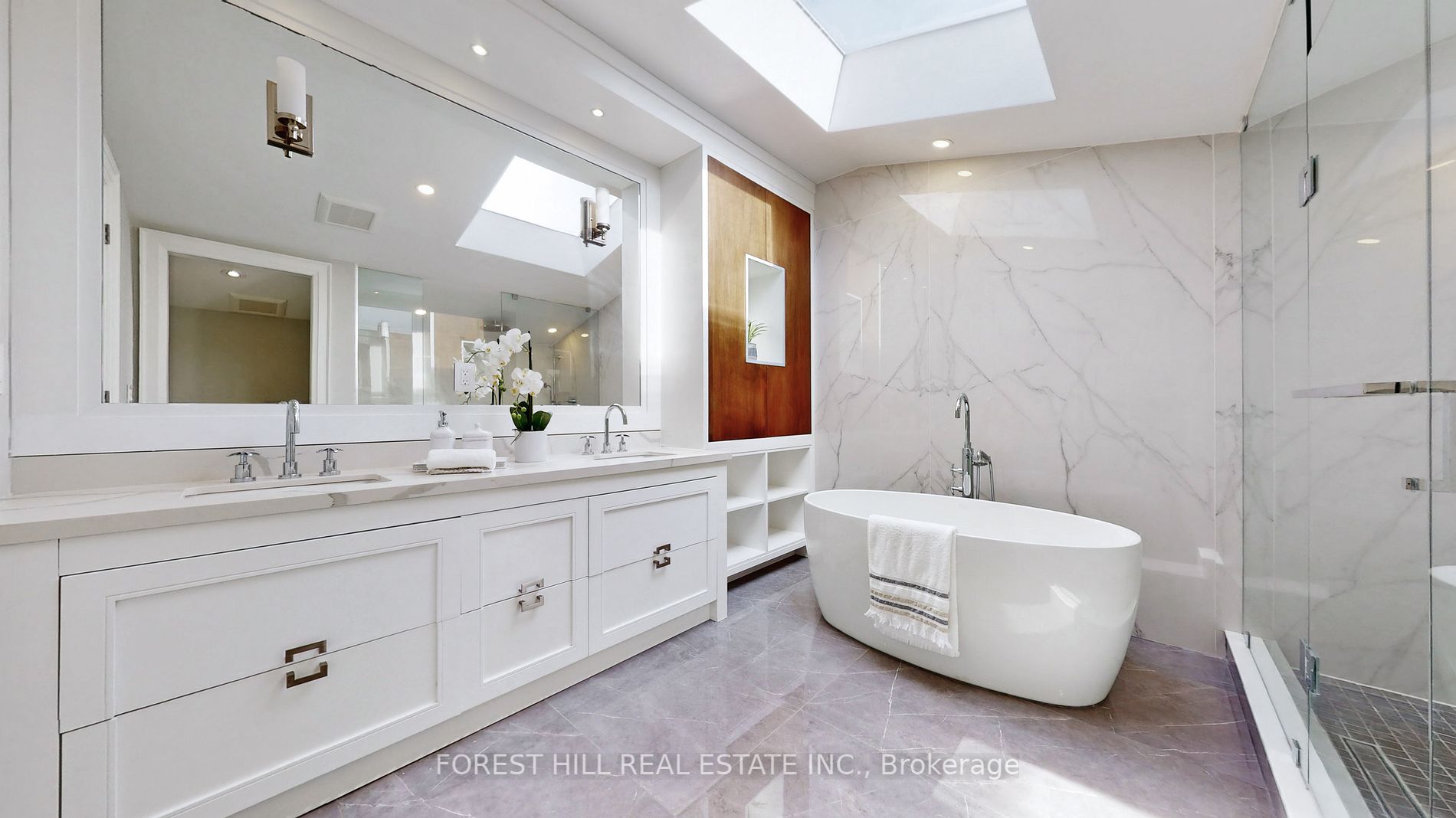 100 Parklea Dr