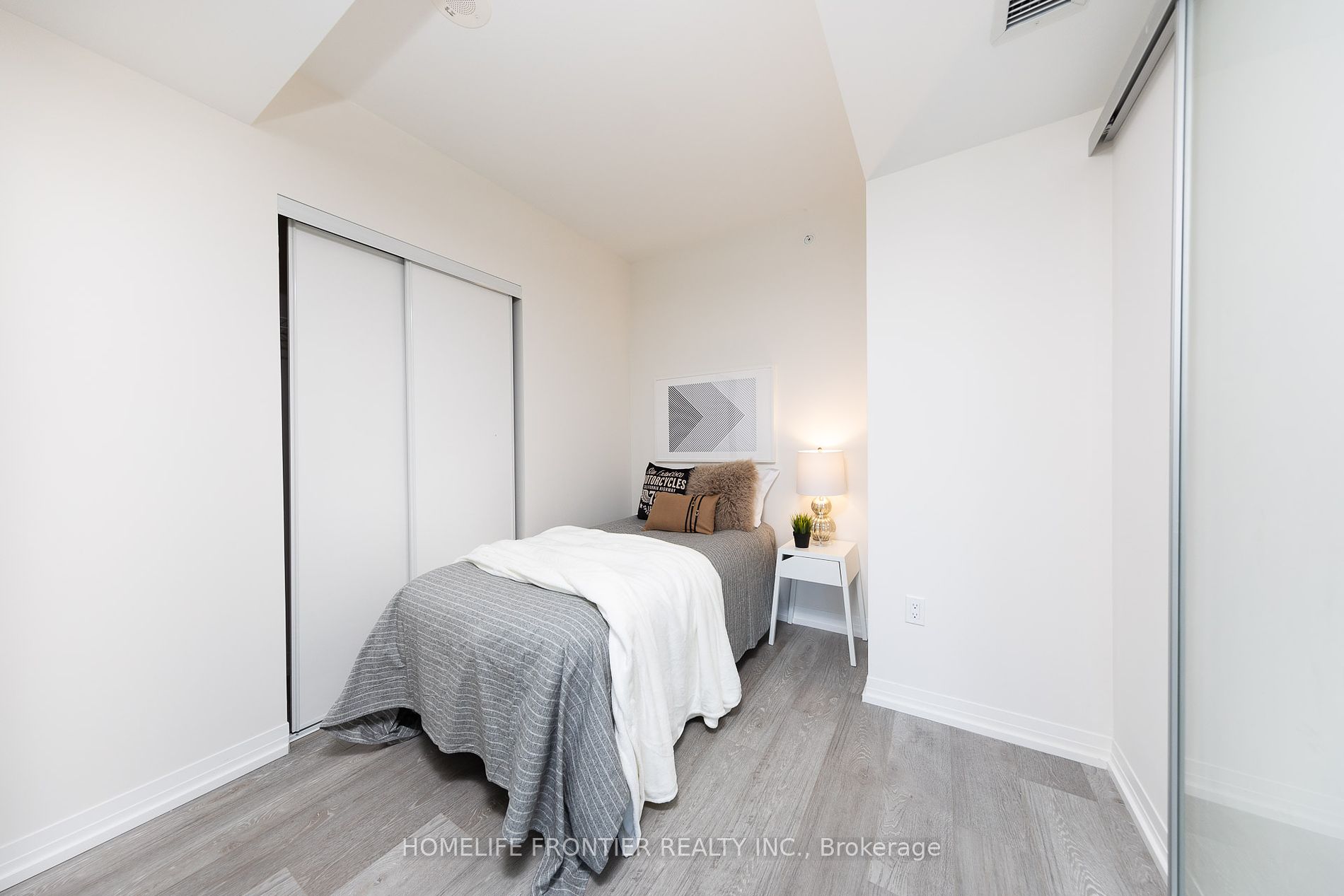 251 Jarvis St, #1429