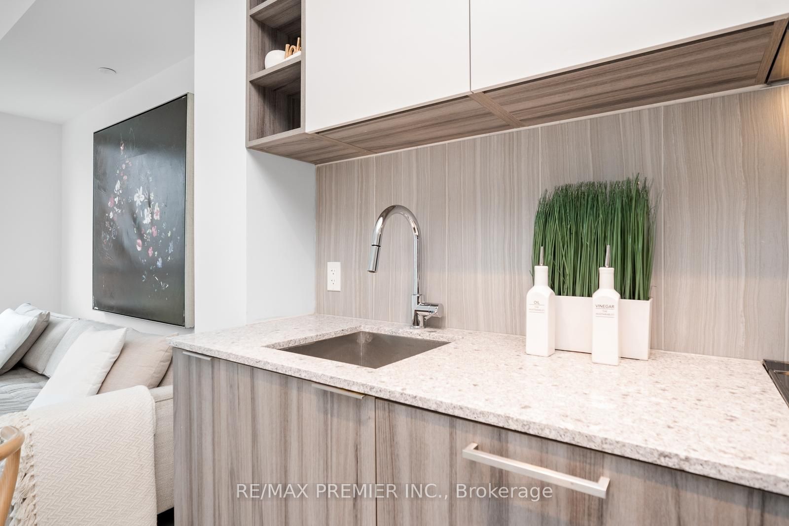 31 Tippett Rd, #445