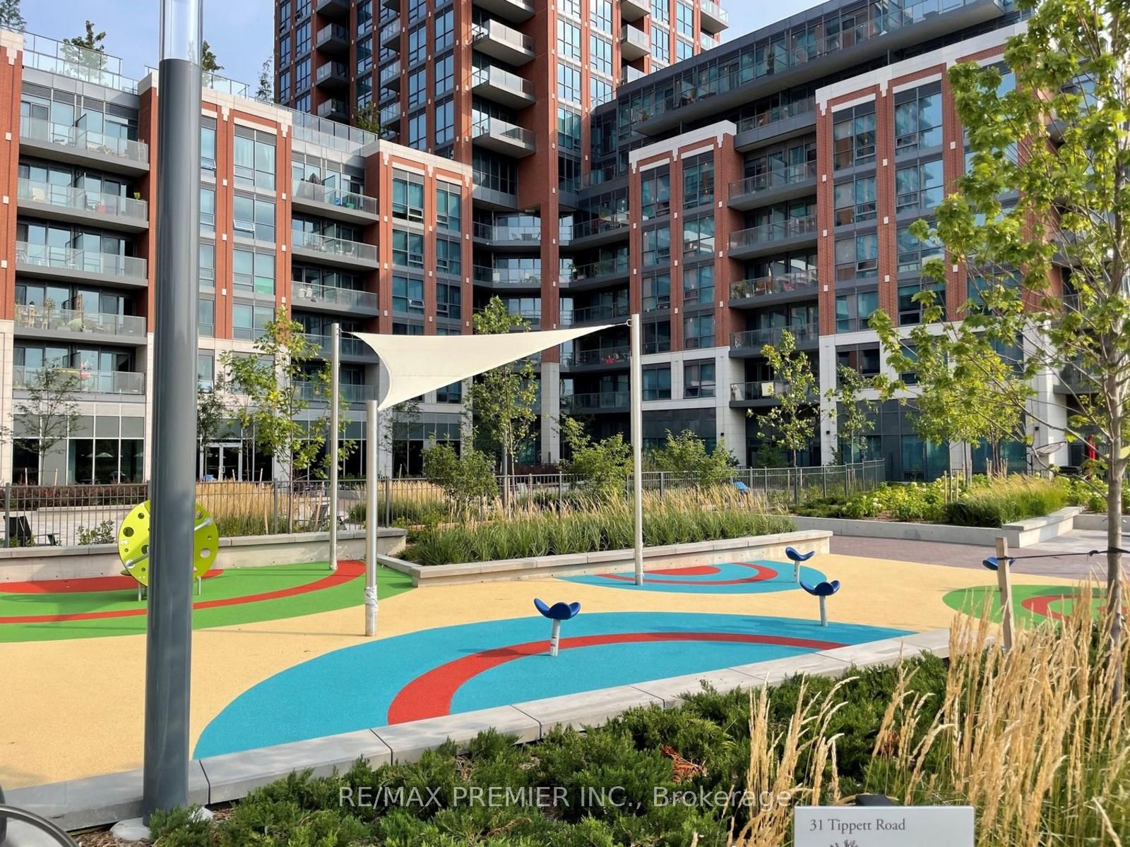 31 Tippett Rd, #445