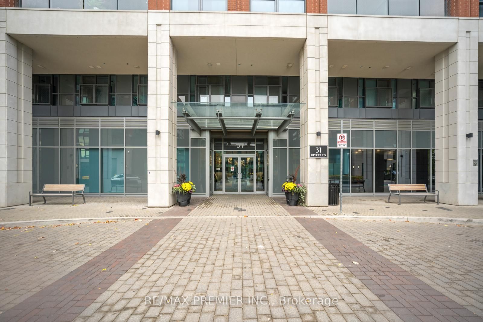 31 Tippett Rd, #445