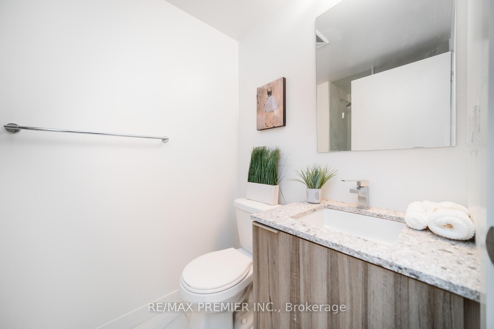 31 Tippett Rd, #445