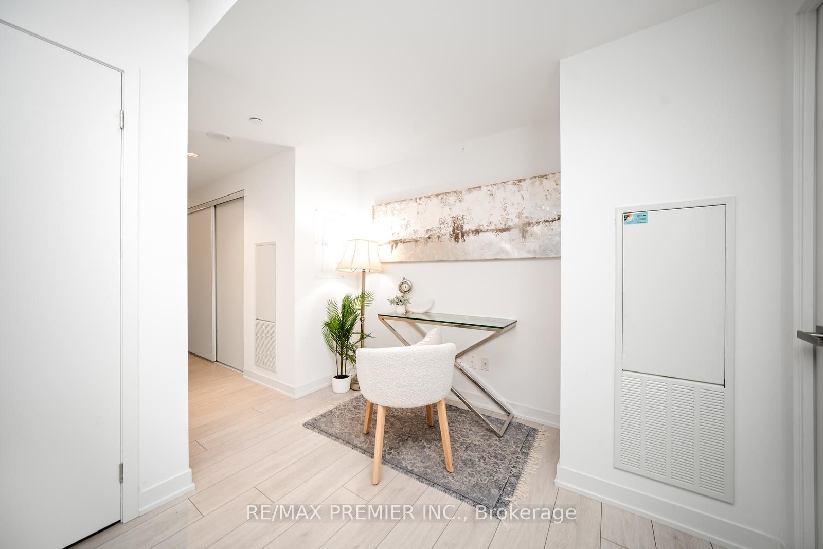 31 Tippett Rd, #445