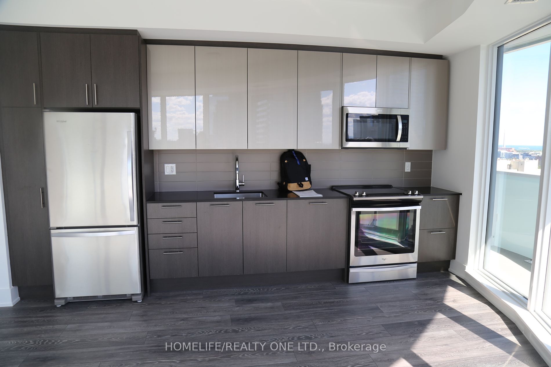 403 Church St, #2102