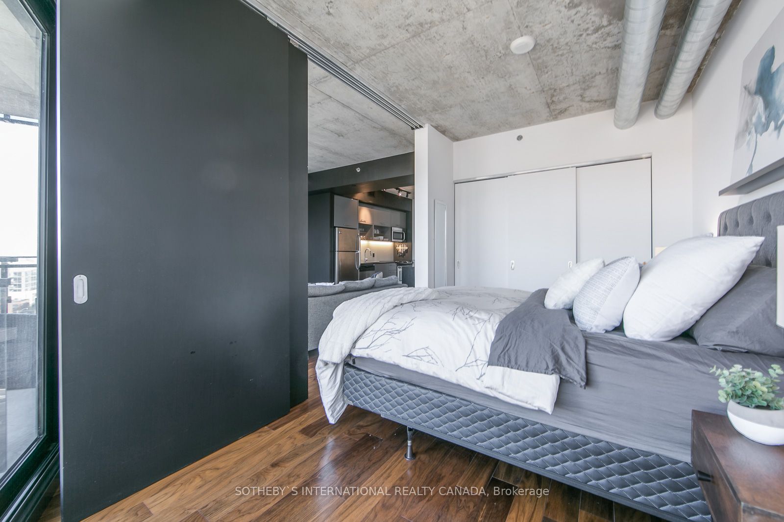 51 Trolley Cres, #1201