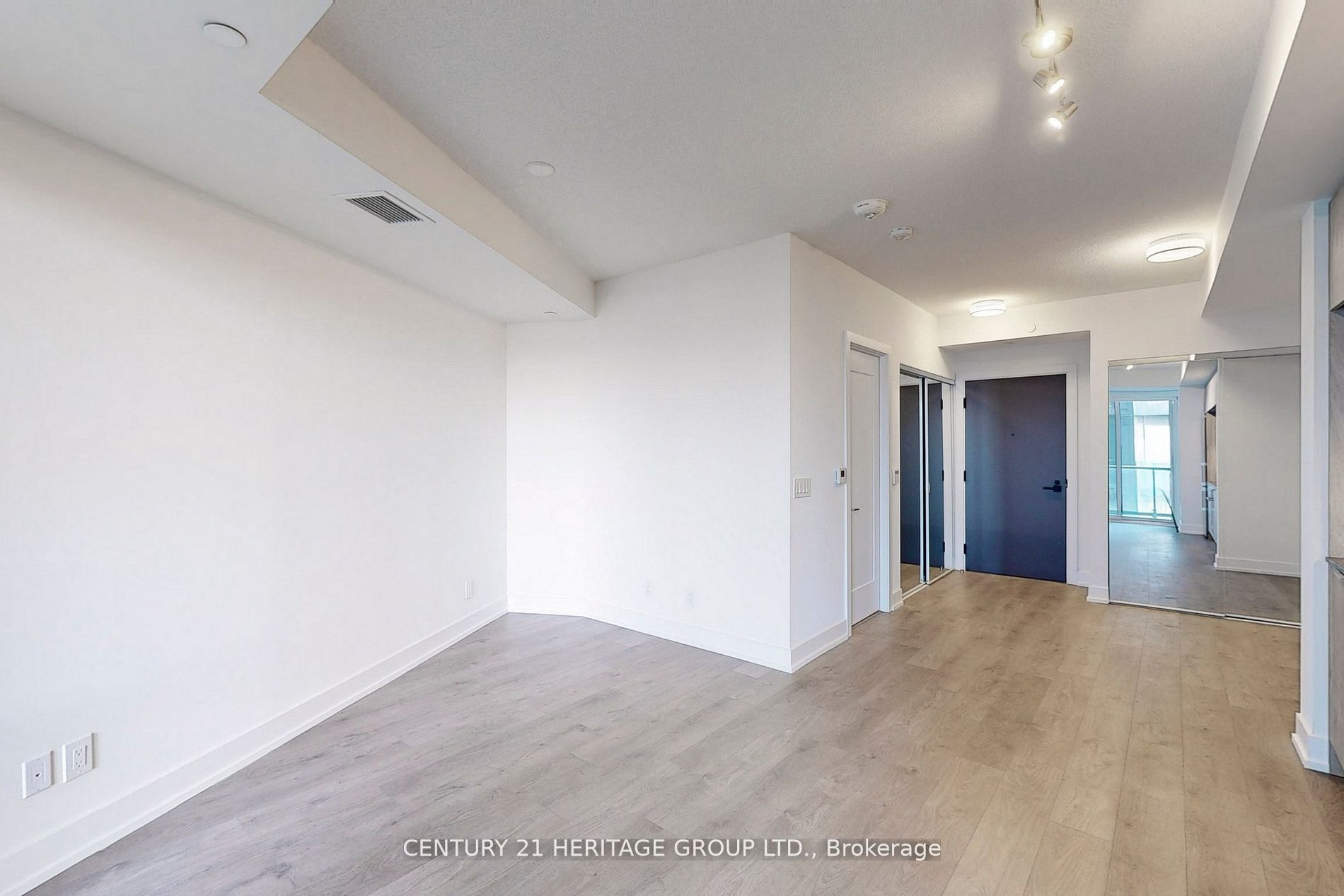 25 Adra Grado Way N, #901