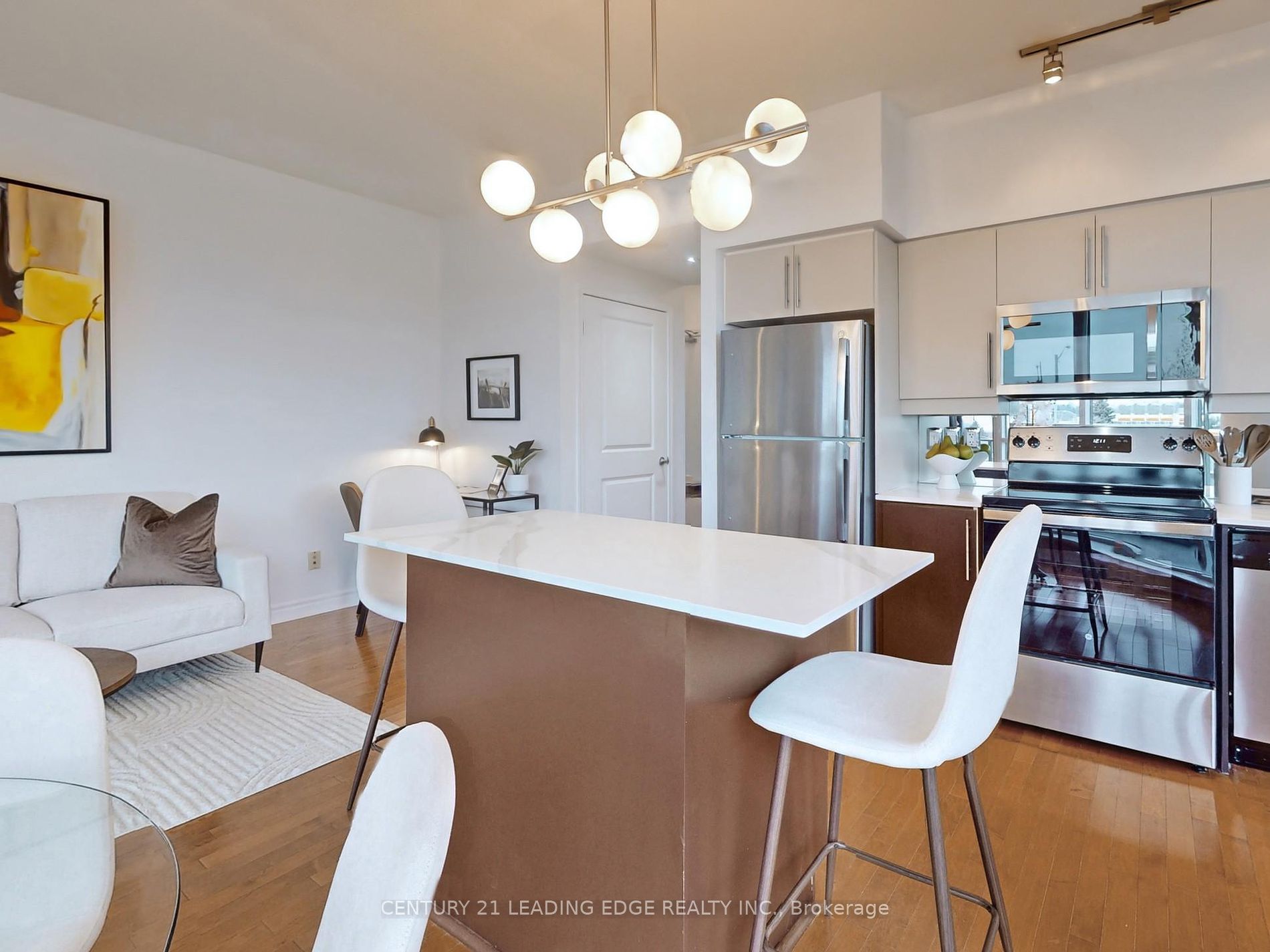 2885 Bayview Ave, #209