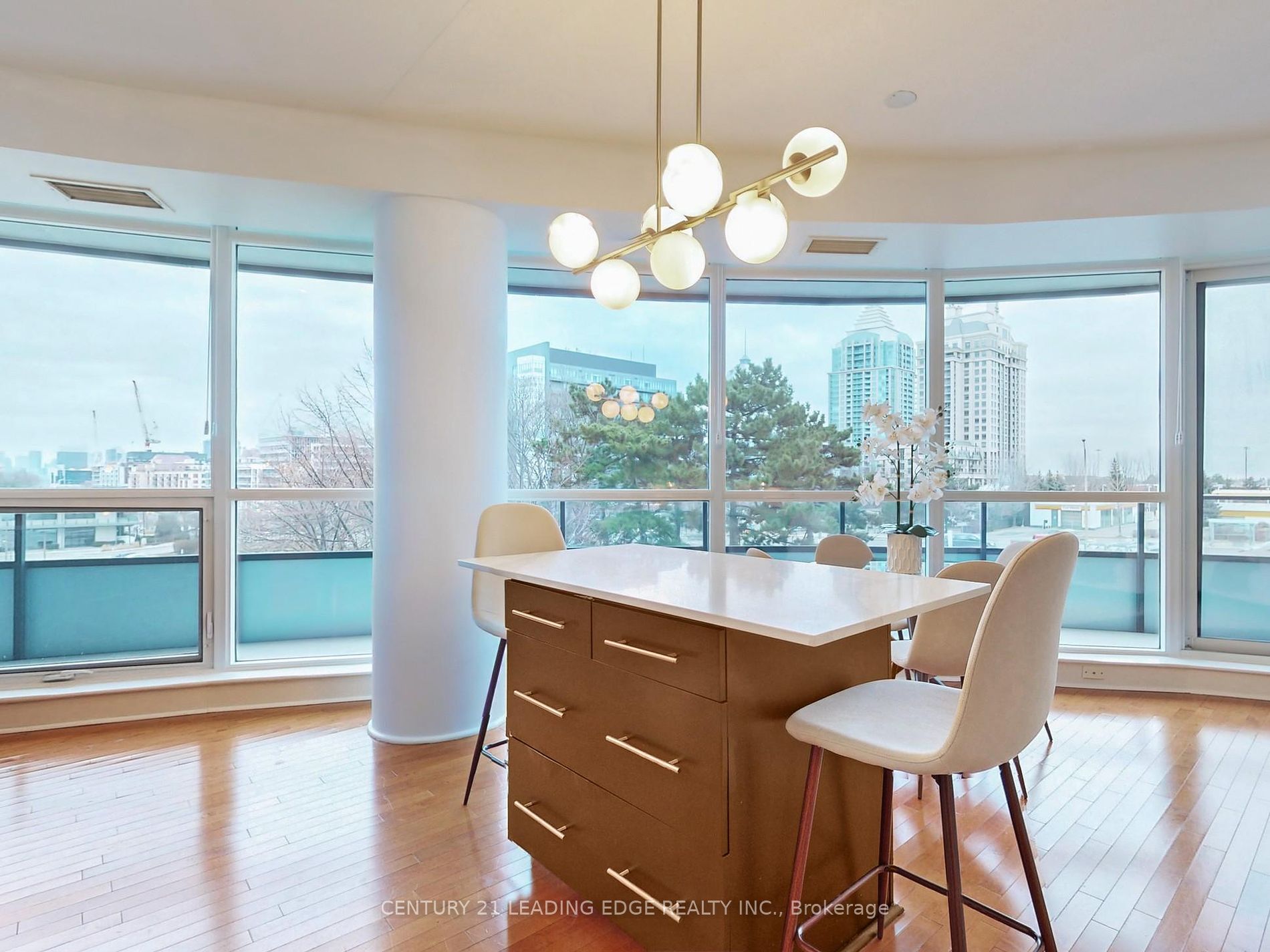 2885 Bayview Ave, #209