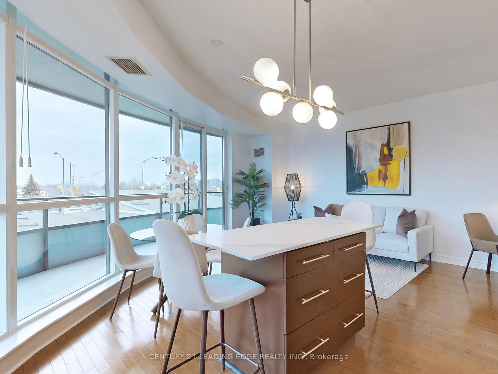 2885 Bayview Ave, #209