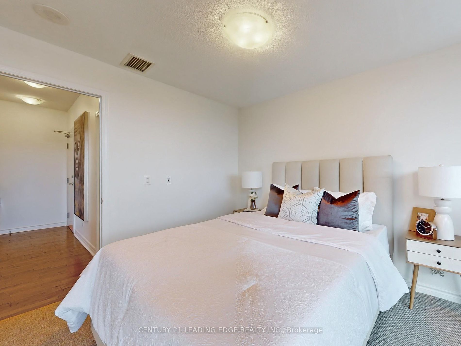 2885 Bayview Ave, #209