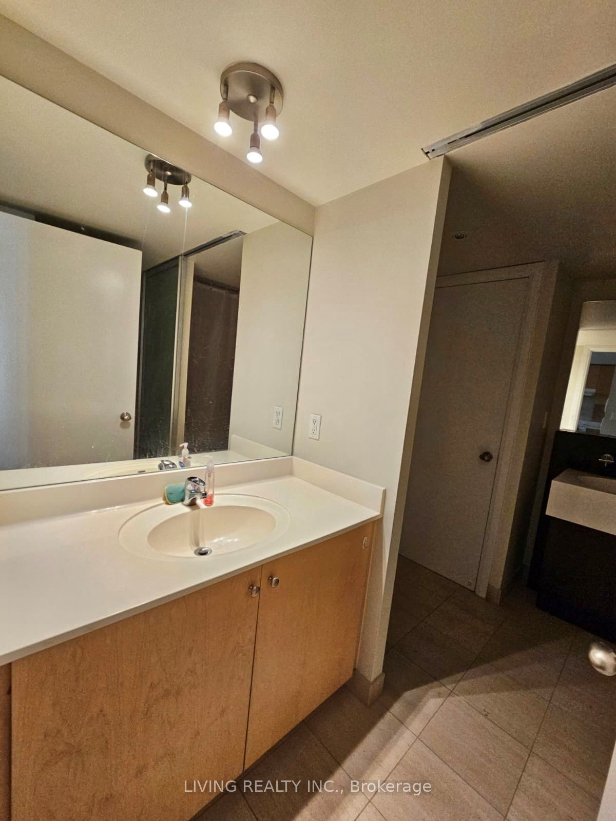 18 Beverley St, #315B