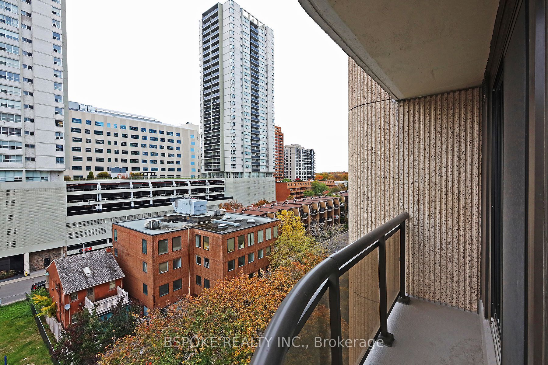 40 Rosehill Avenue, #701