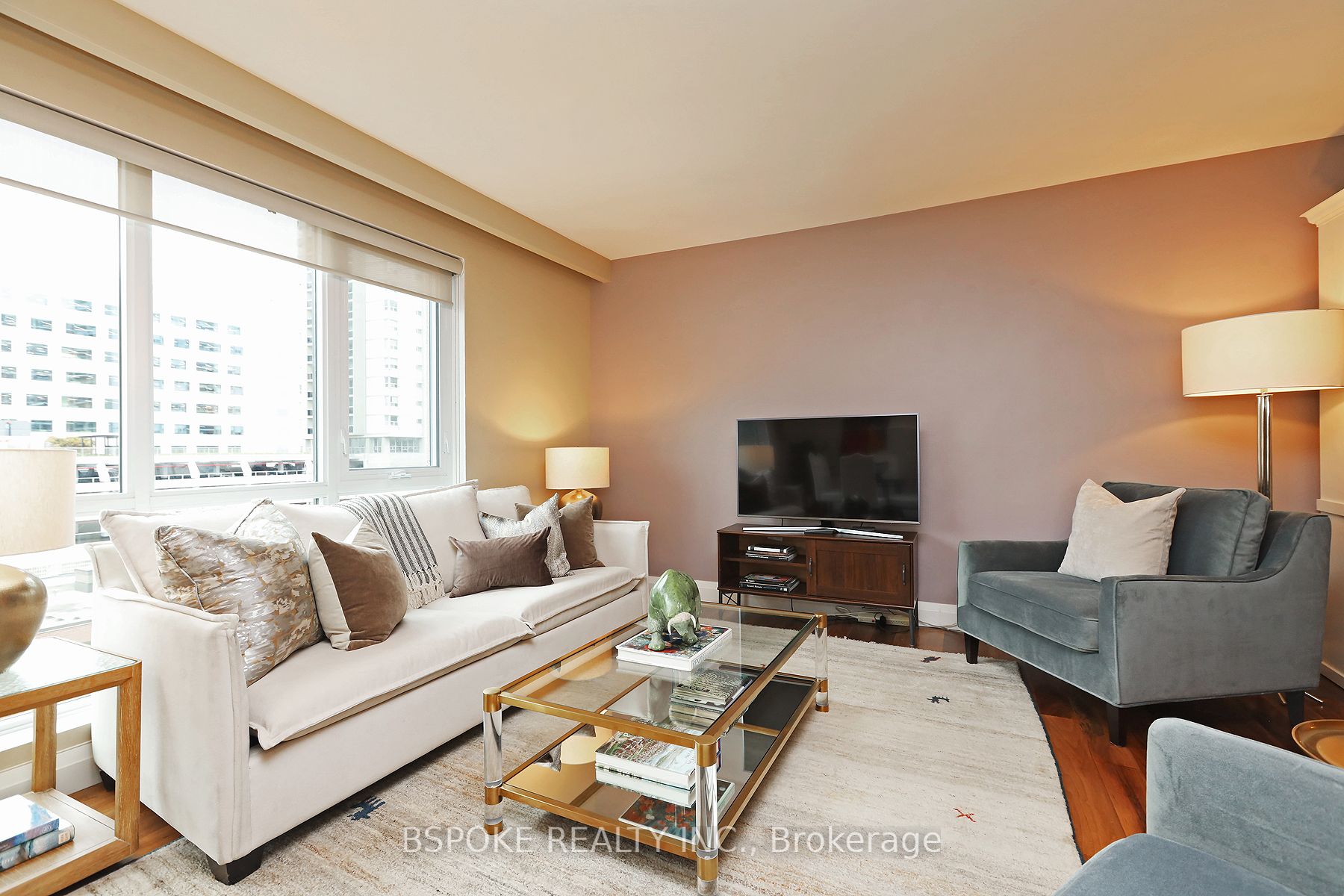 40 Rosehill Avenue, #701