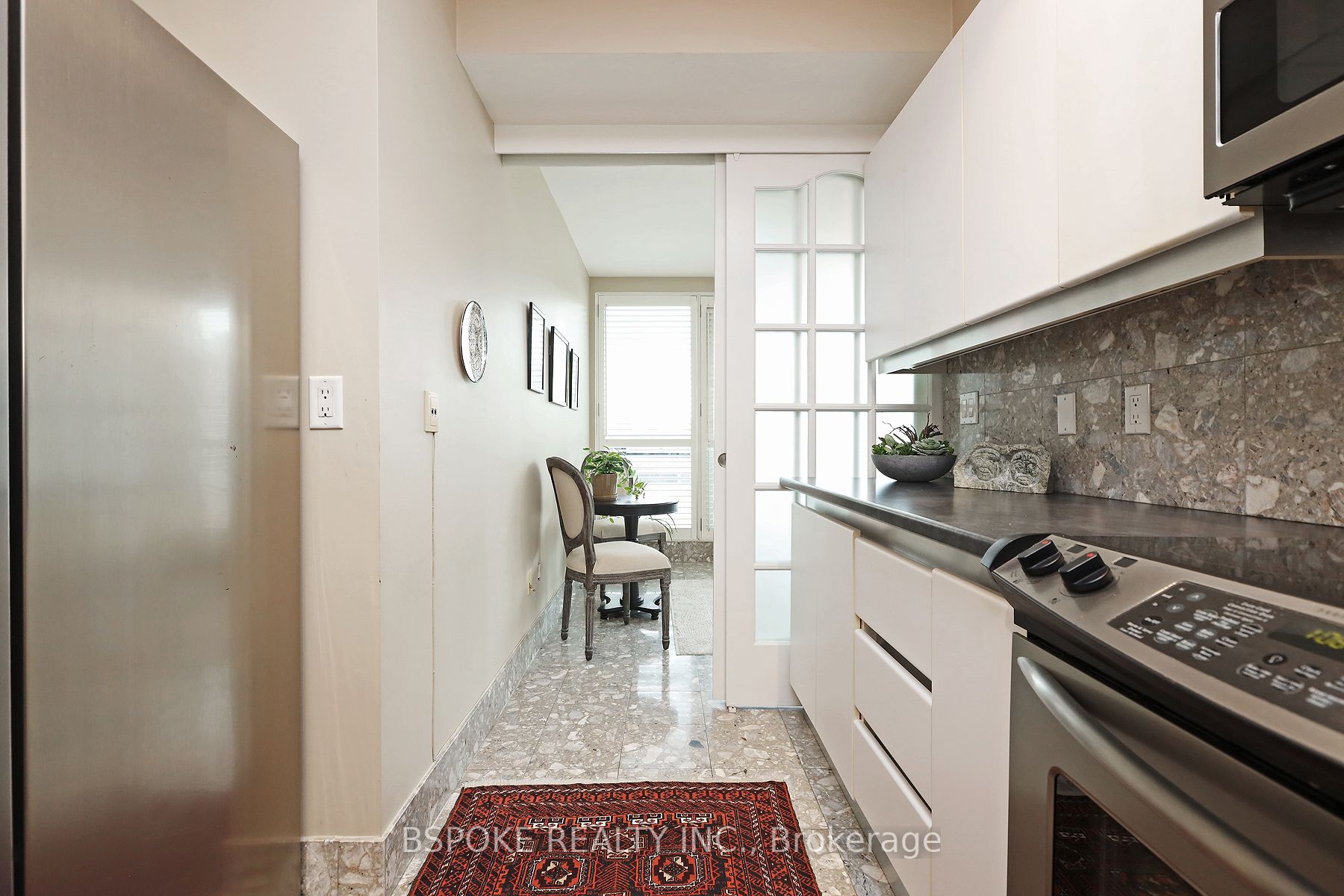 40 Rosehill Avenue, #701