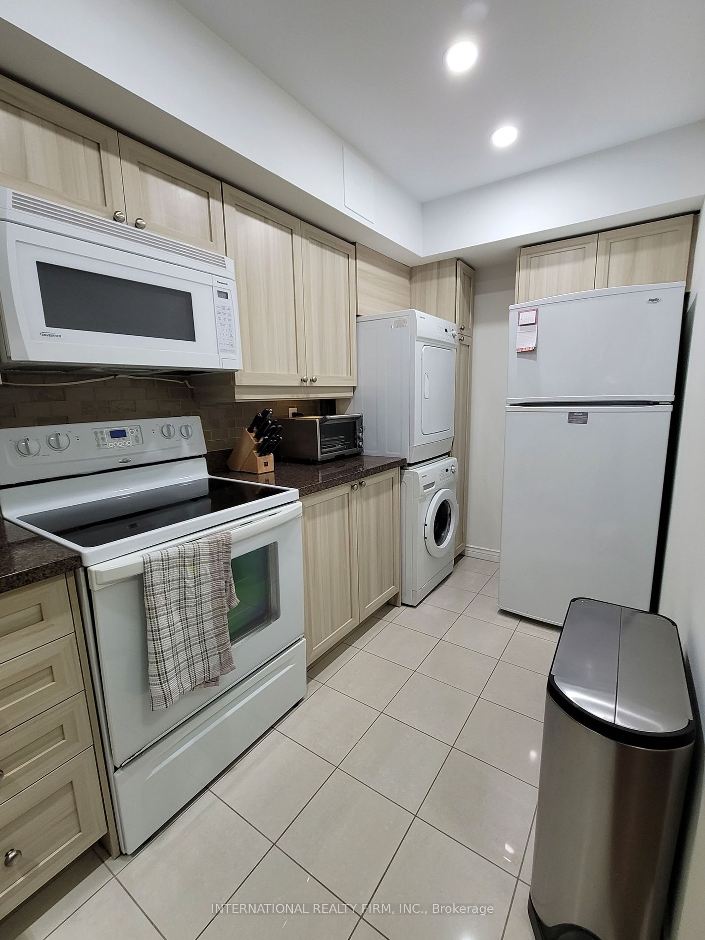 217 St George St, #6