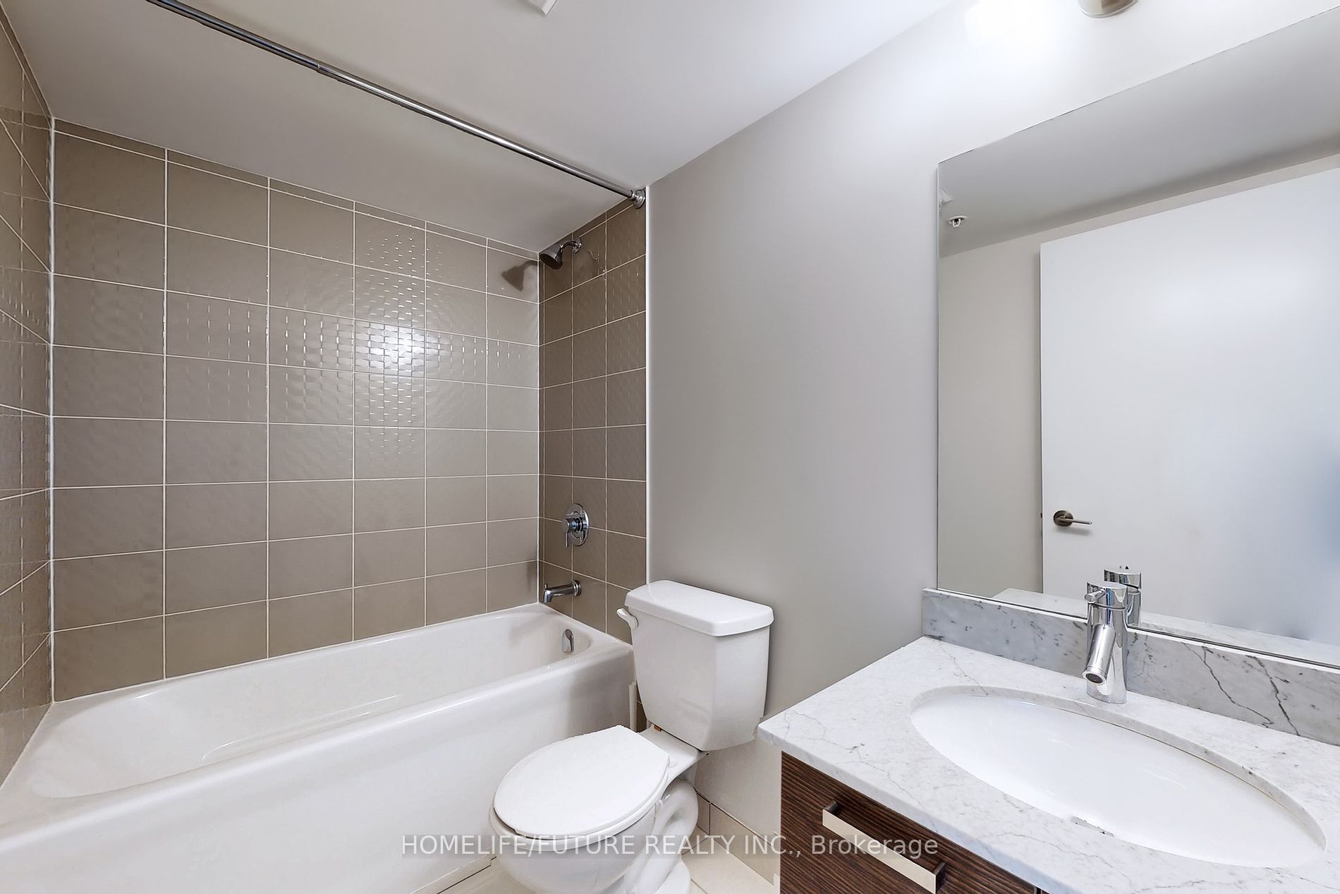 68 Abell St, #716