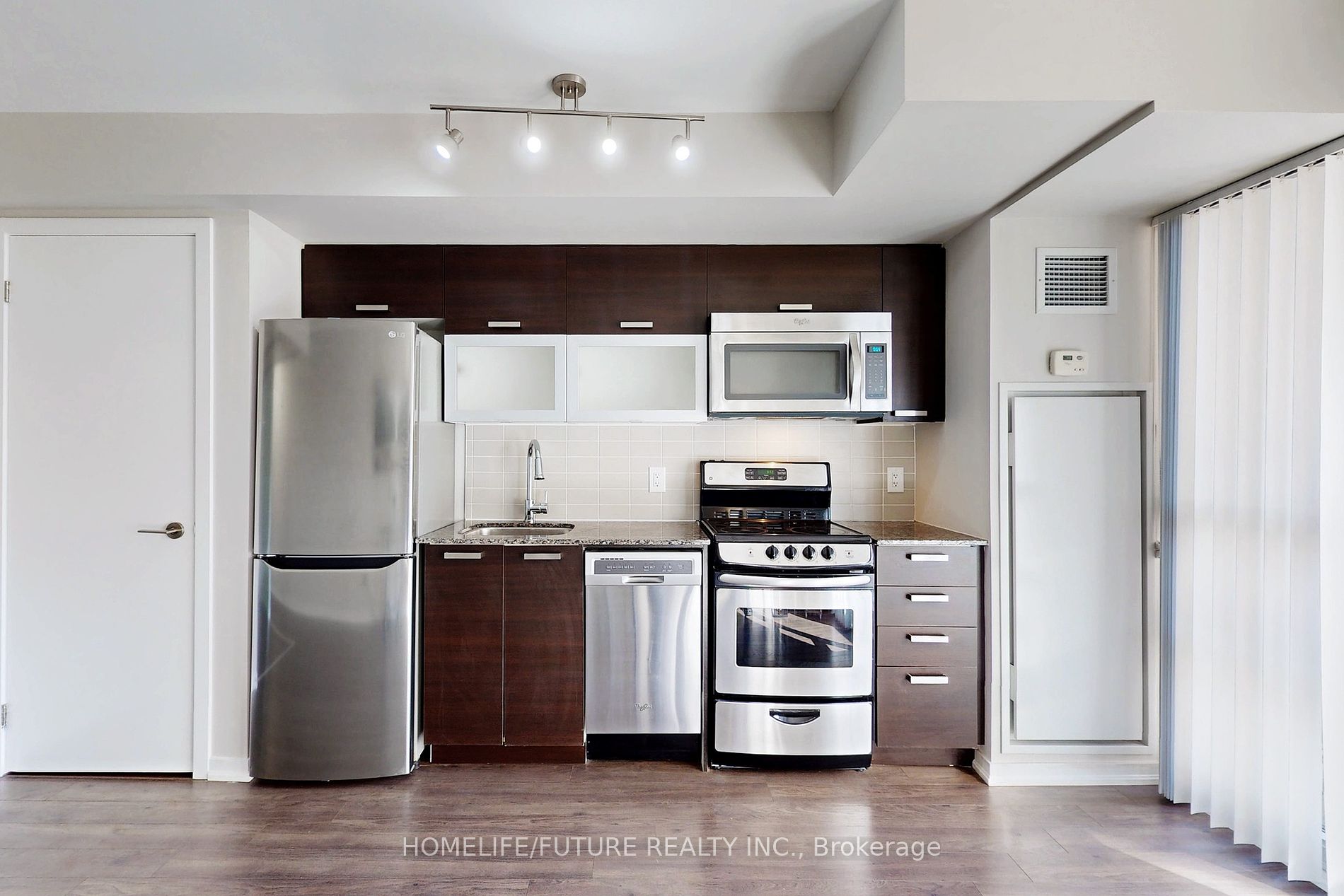 68 Abell St, #716