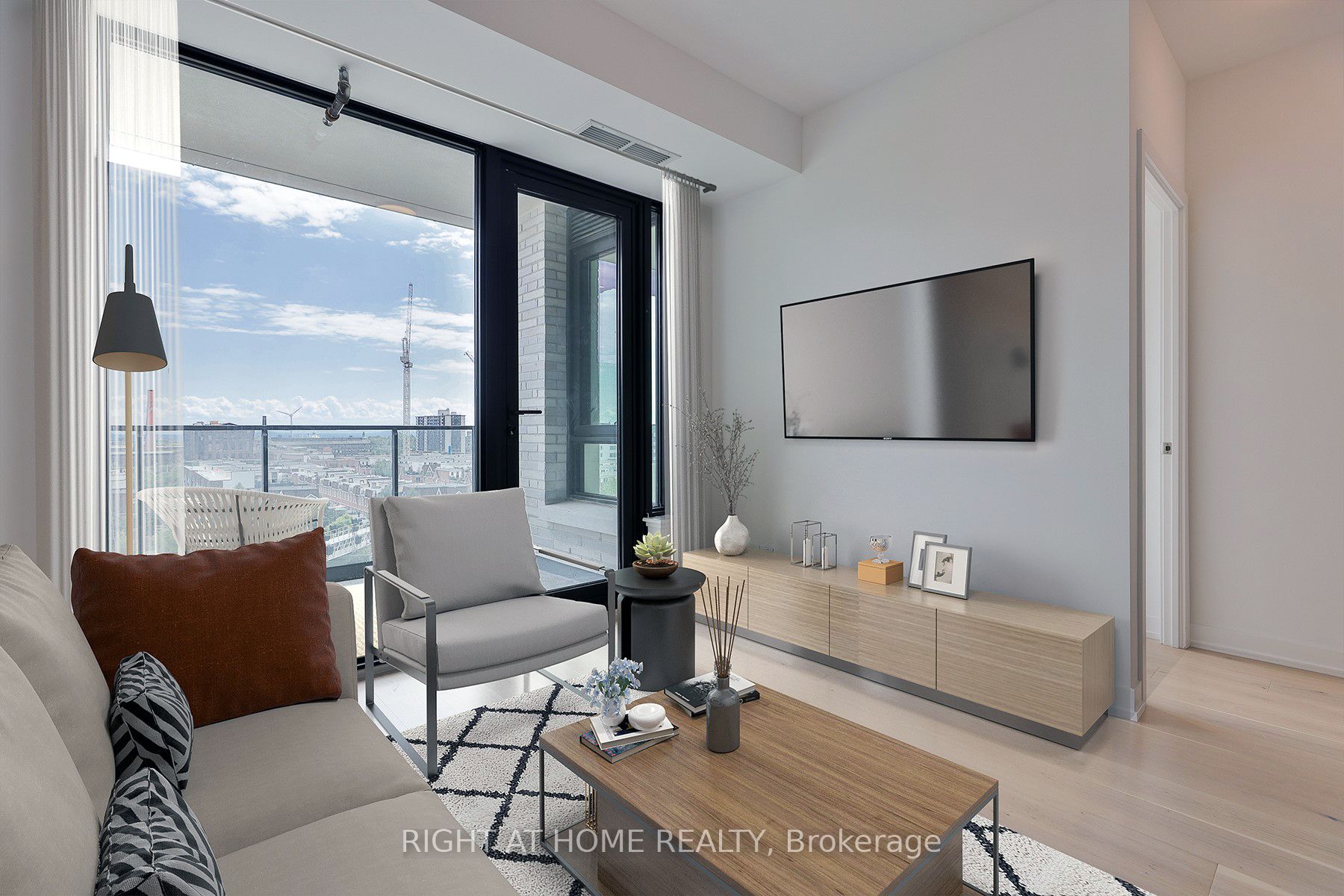 200 Sudbury St, #802