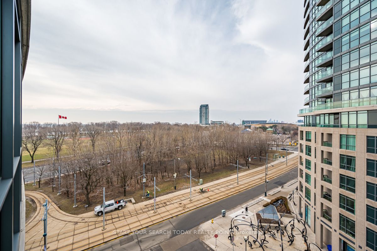 215 Fort York Blvd, #710