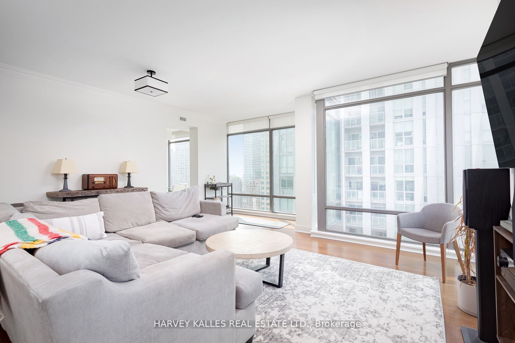18 Yorkville Ave, #2403
