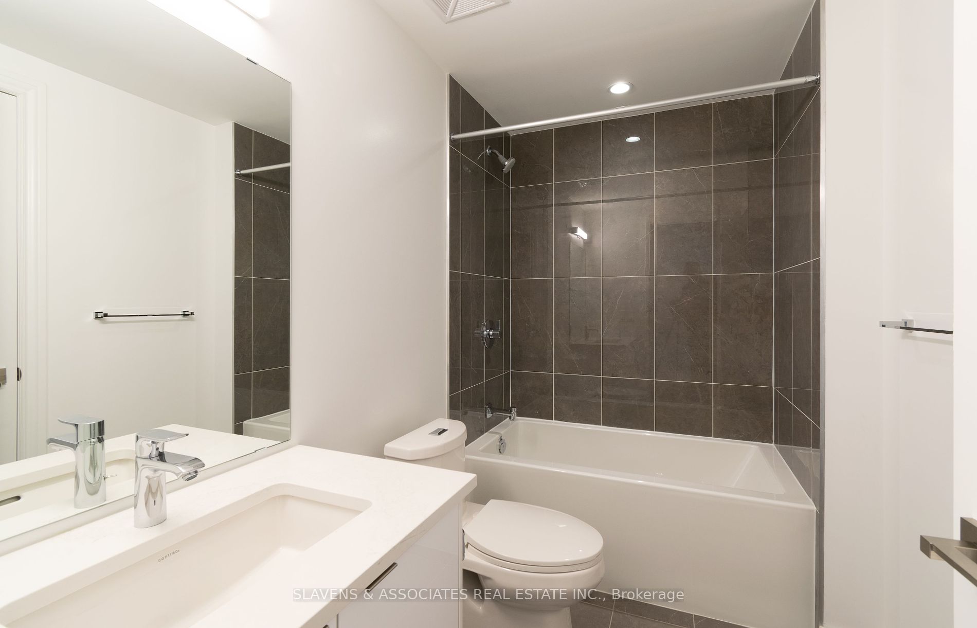 1700 Avenue Rd, #602