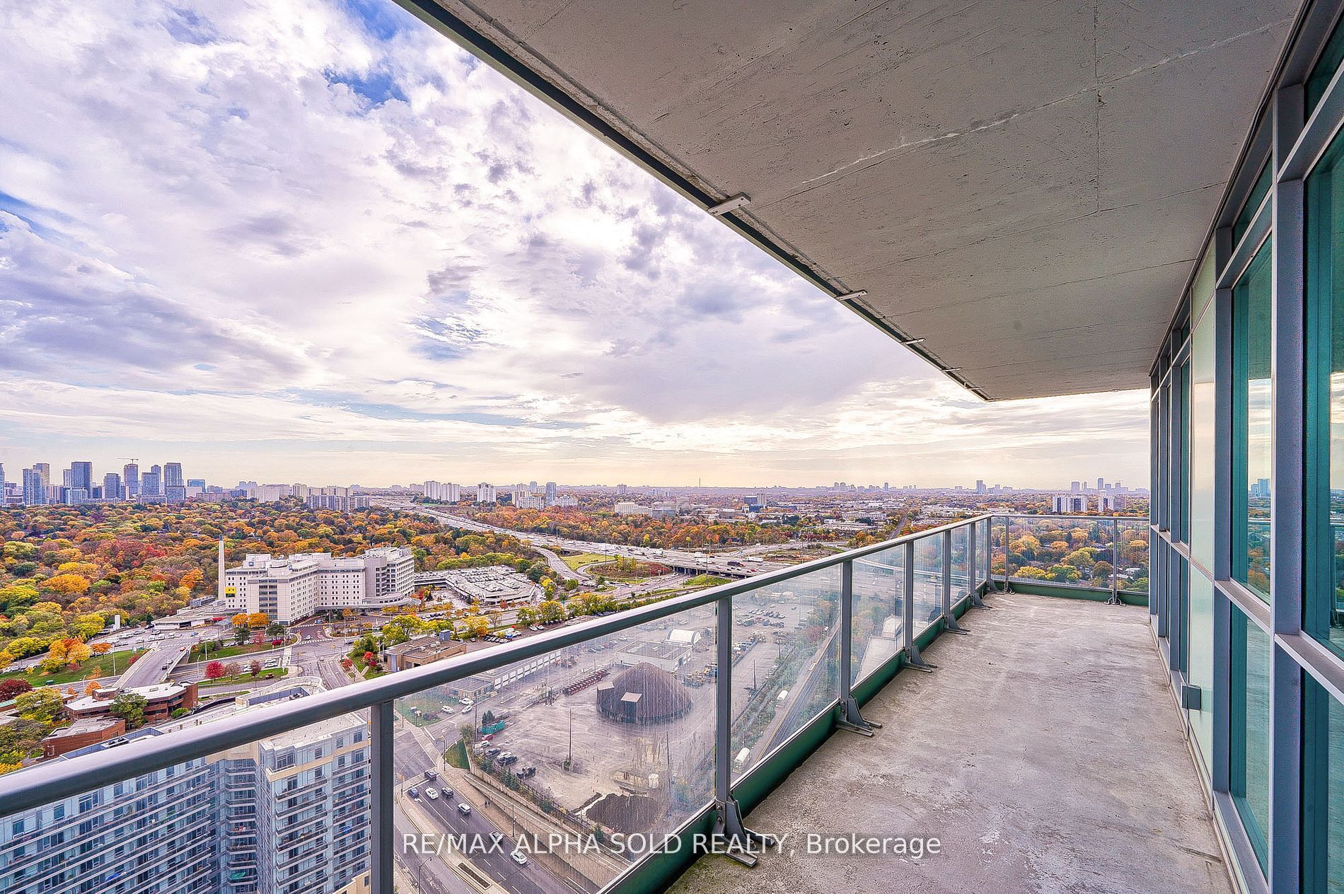 33 Singer Court, #3111