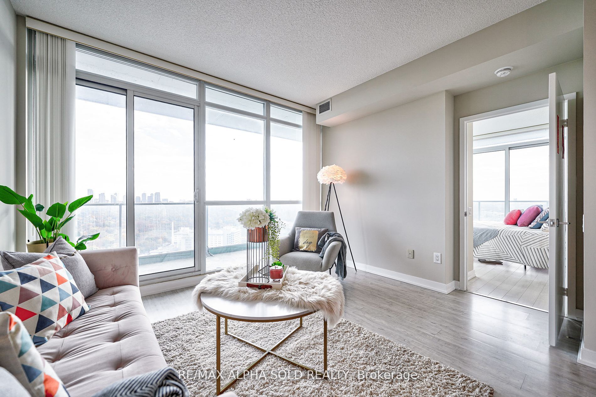 33 Singer Court, #3111